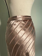 Load image into Gallery viewer, Michelle Mason Blush Velvet Skirt