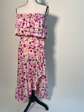 Load image into Gallery viewer, Misa Floral Strapless Dress
